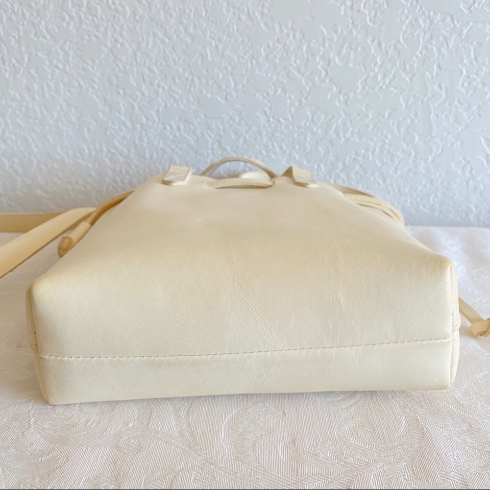 Madewell Ivory The Small Drawstring Transport Crossbody - Picture 3 of 16